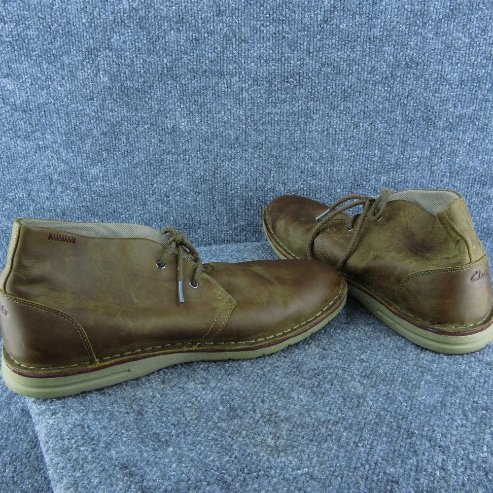 Clarks Brown Leather Chukka Boots Men 10‎ Lace Up Casual Comfort